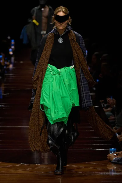 Look 36